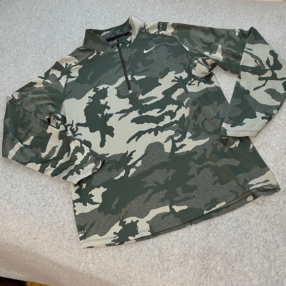 Nike Other - Nike Quarter Zip Athletic Longsleeve Camo Shirt Medium Outdoor Performance Green